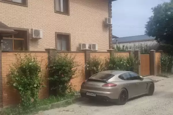 Частный сектор «Дом на Самариной, до 10+4 человек»
