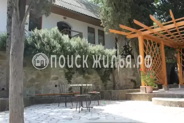 Гостевой дом «Кипарисовый дворик», Алушта