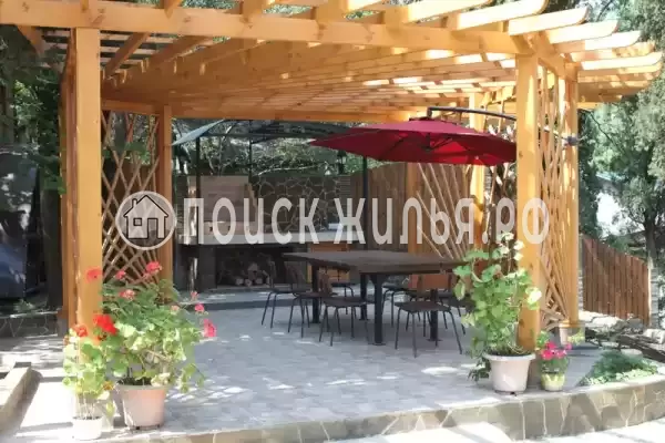 Гостевой дом «Кипарисовый дворик», Алушта