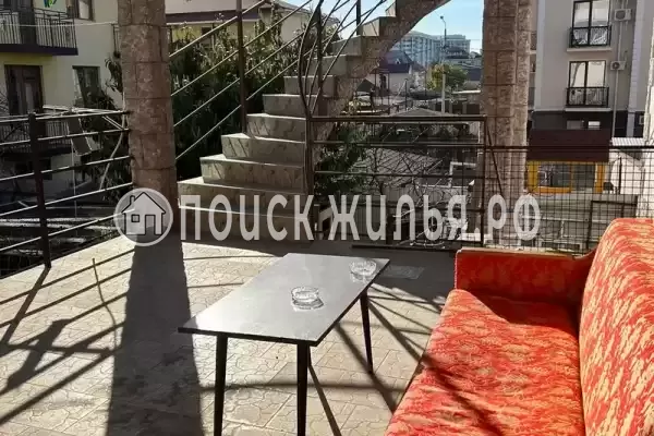 «На Тростниковой», Адлер