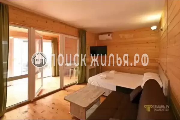 «Лето 50 метров до моря», Голубицкая