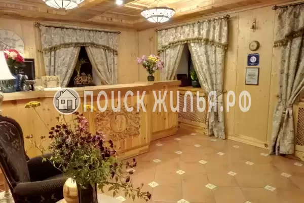 Отель «Муравский Тракт», Жданов