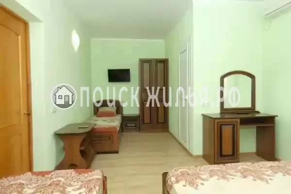 «Эва и Лео», Лоо