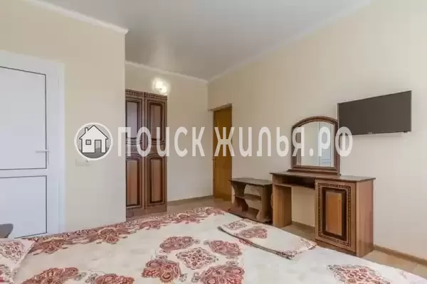 «Эва и Лео», Лоо