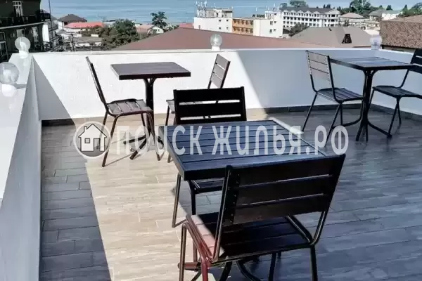 «White House», Лоо «White House», Лоо