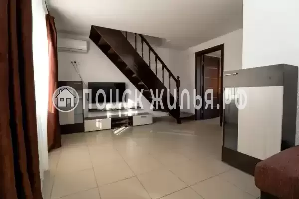 «Маленькая страна», Кучугуры