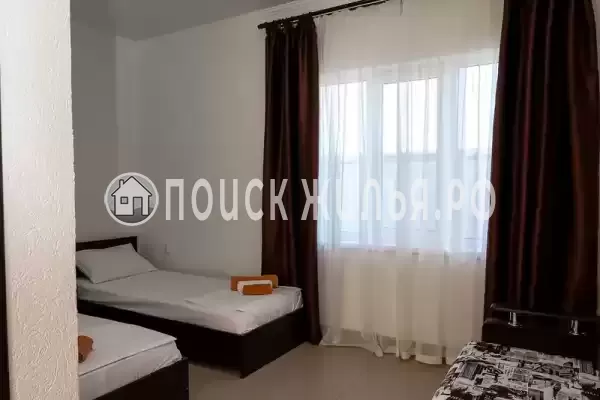 «Маленькая страна», Кучугуры