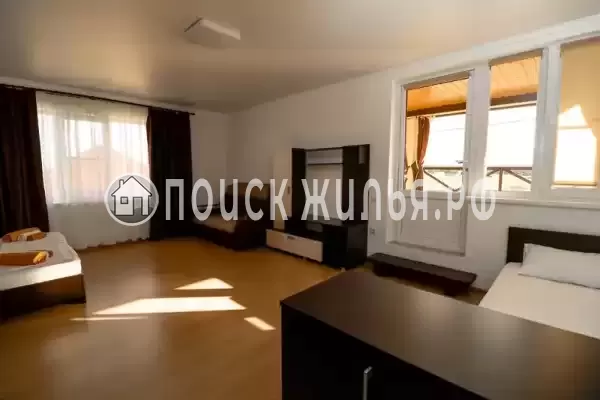 «Маленькая страна», Кучугуры