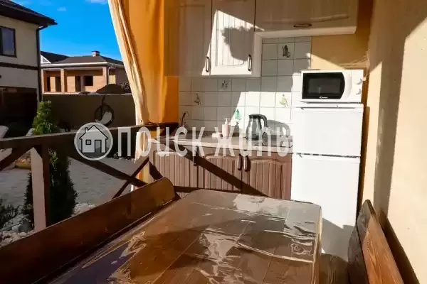 «Маленькая страна», Кучугуры