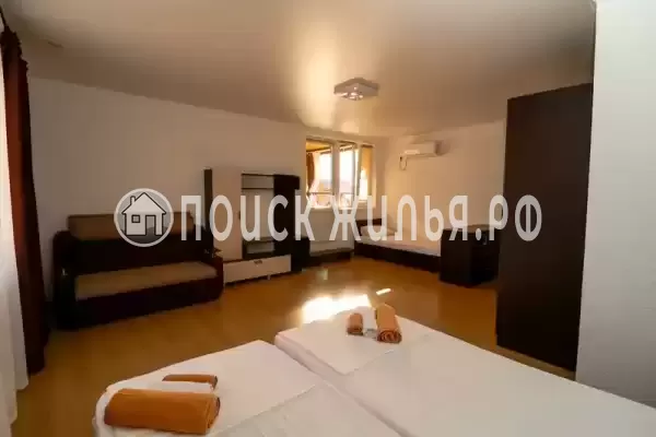 «Маленькая страна», Кучугуры