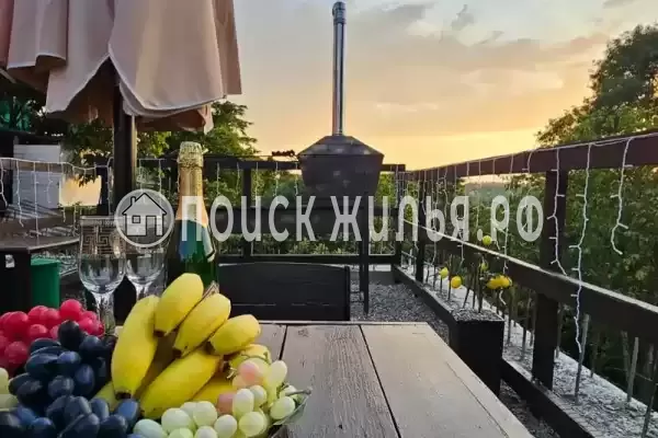 Частный сектор «Дом для большой компании с бассейном», Вардане