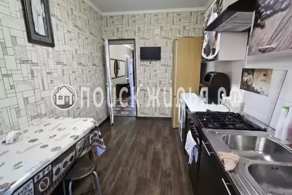 Частный сектор «Дом для большой компании с бассейном», Вардане