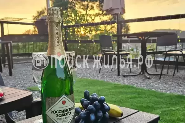 Частный сектор «Дом для большой компании с бассейном», Вардане