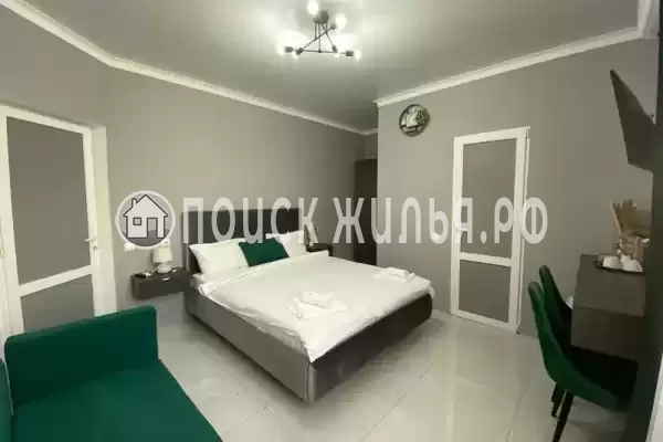 Частный сектор «Дом для большой компании с бассейном», Вардане