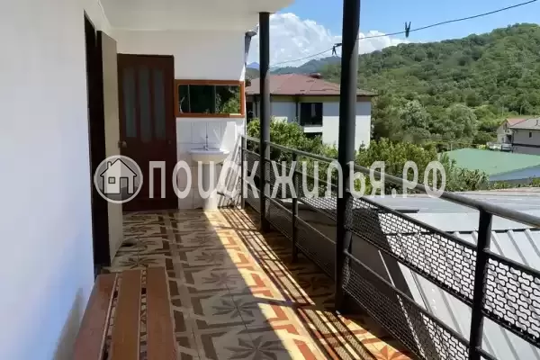 «У Карины», Лоо