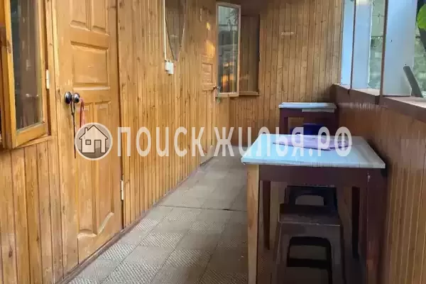 «У Карины», Лоо