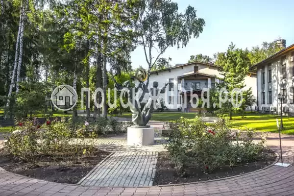 Отель «Arthurs Spa Hotel By Mercure», Ларёво