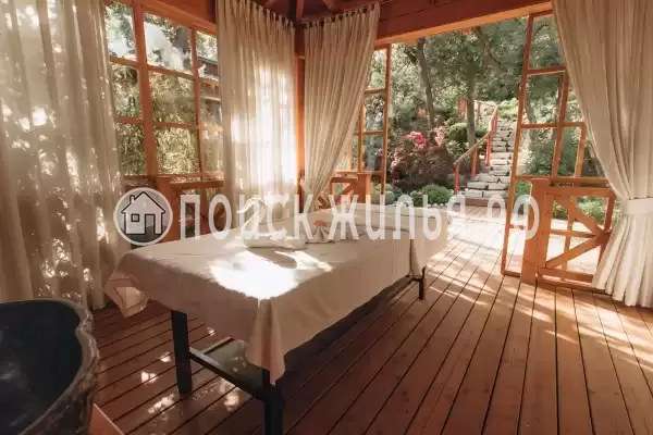 Отель «Крымский Бриз Hotel & Villas», Парковое