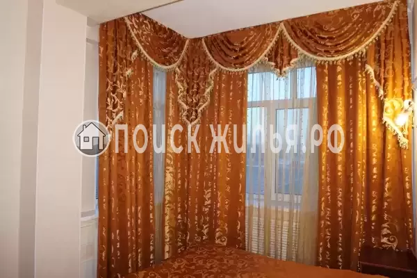 Отель «Зодиак», Радужный