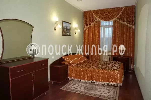 Отель «Зодиак», Радужный