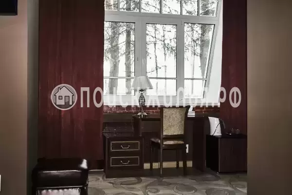 Отель «Империал», Свободный