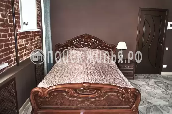 Отель «Империал», Свободный