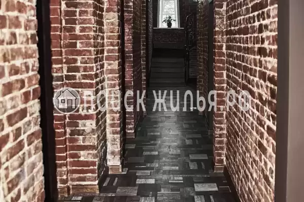 Отель «Империал», Свободный