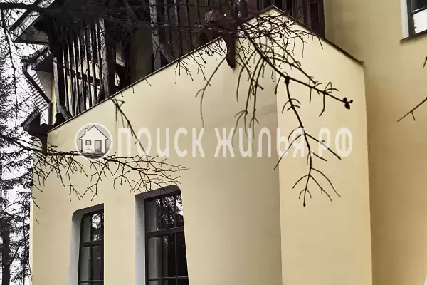 Отель «Империал», Свободный