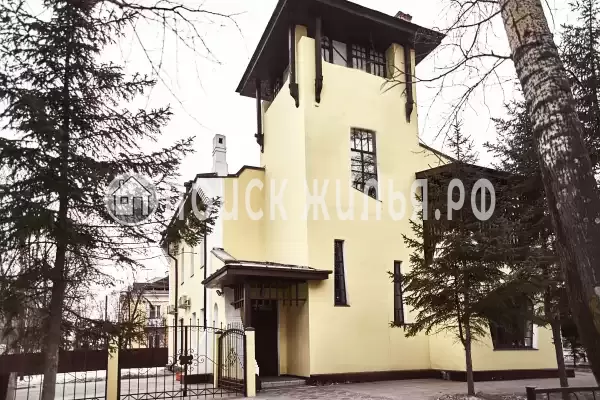 Отель «Империал», Свободный