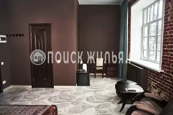 Отель «Империал», Свободный