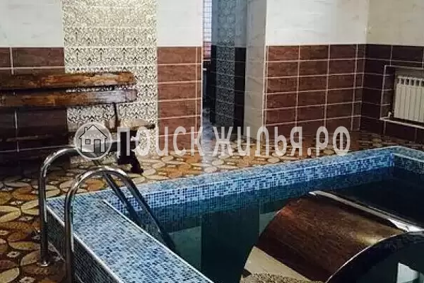 Отель «Голд», Зея