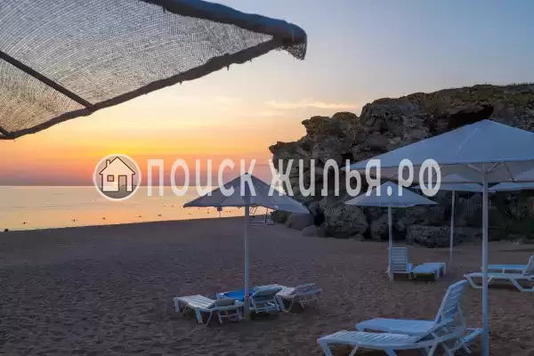 Отель «АзовЛенд», Золотое