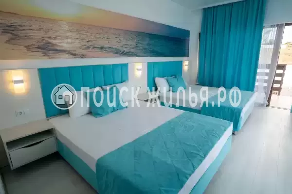 Отель «АзовЛенд», Золотое