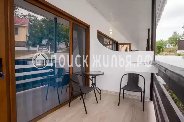 Отель «АзовЛенд», Золотое