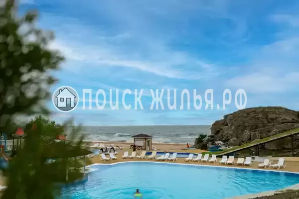 Отель «АзовЛенд», Золотое