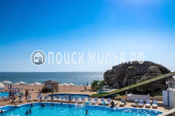 Отель «АзовЛенд», Золотое