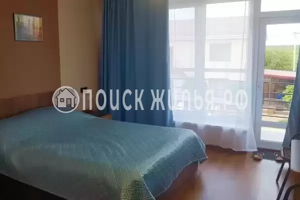 «Pozitiff Guest House», Угловое