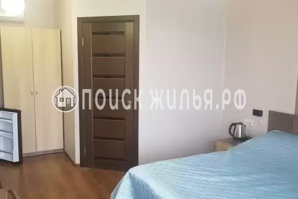 «Pozitiff Guest House», Угловое