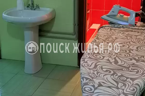 «На Гусь-Хрустальный», Лоо