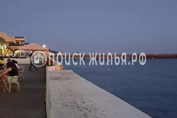 «На Гусь-Хрустальный», Лоо