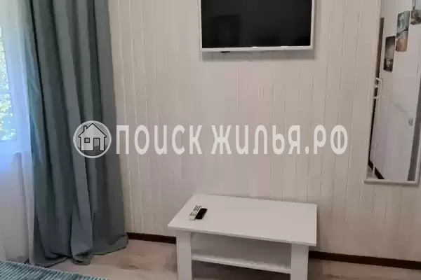 «На Гусь-Хрустальный», Лоо