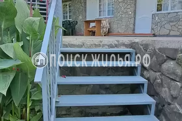 «На Гусь-Хрустальный», Лоо