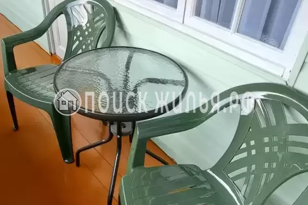 «На Гусь-Хрустальный», Лоо