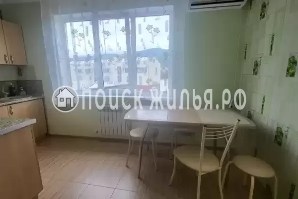 Частный сектор «Домик с гаражом под ключ», Геленджик