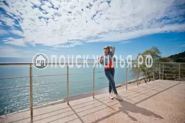 «LooSPAngeles», Лоо «LooSPAngeles», Лоо