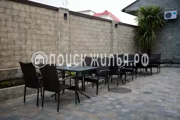 «LooSPAngeles», Лоо «LooSPAngeles», Лоо