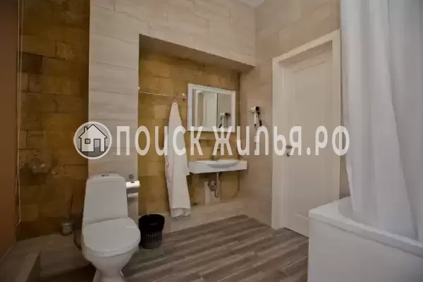 «LooSPAngeles», Лоо «LooSPAngeles», Лоо