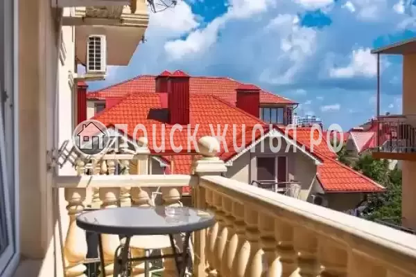 «Сюзэн», Адлер