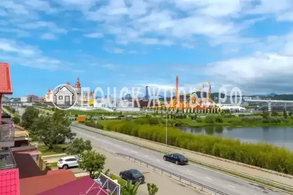 «Сюзэн», Адлер