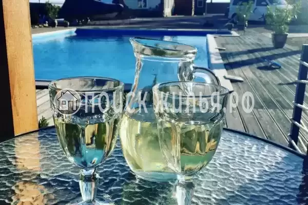 «Maverick House», Черноморское